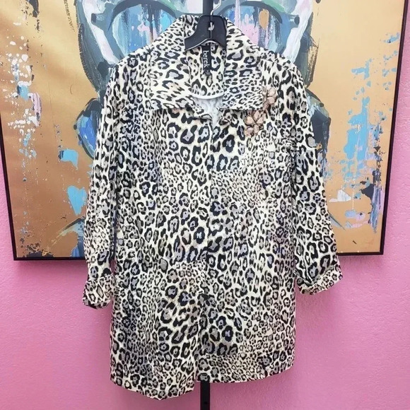 New with Tags Berek Leopard Shimmery Jacket/Coat - Picture 1 of 3